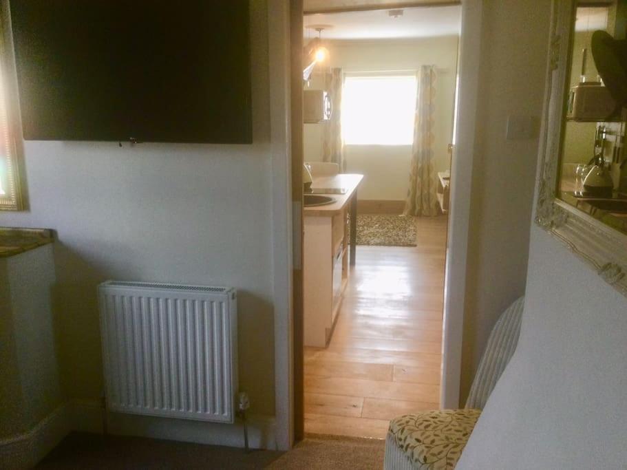 Henwick House Beautiful Flat,Private Parking, Short Walk To Town Apartment Ludlow Exterior photo